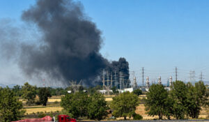VIDEO: Usuarios de redes reportan incendio en refinería de Salamanca, pero Pemex lo desmiente