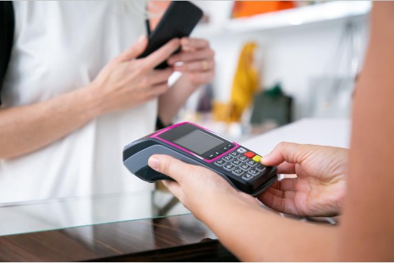 Herramientas portátiles para aceptar pagos con tarjeta en tu negocio
