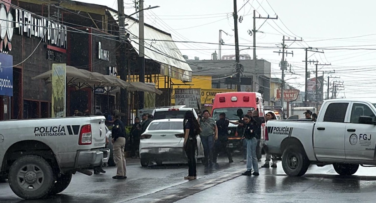 Al lugar de los hechos acudieron policías y paramédicos