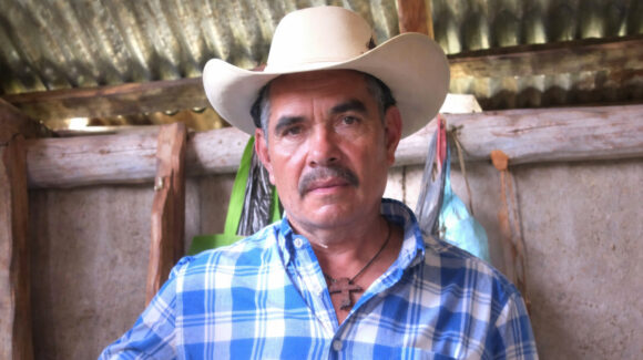 Matan frente a su familia al activista ambiental Roberto Chávez; había denunciado tala ilegal en Michoacán