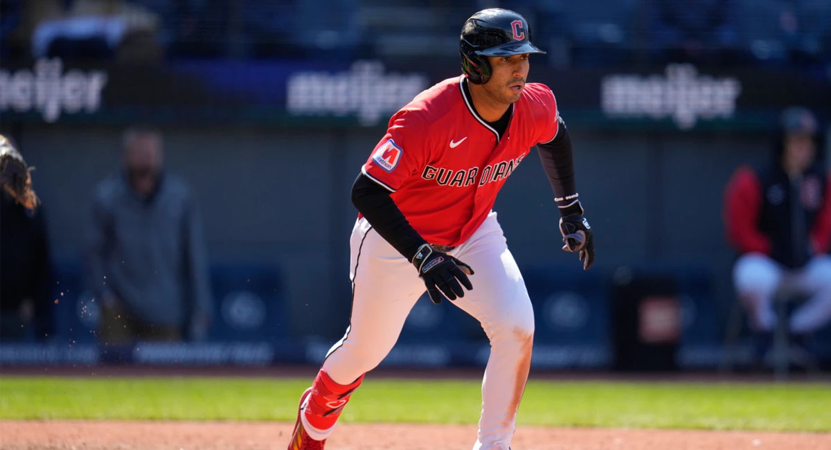 Rocchio corre a primera después de conectar el imparable productor de la carrera del triunfo