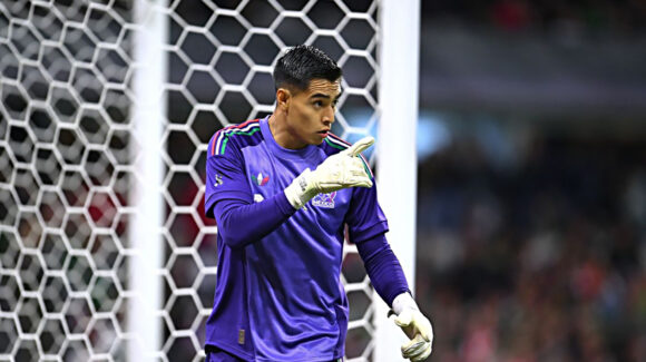 ¡Apunta a Europa! Arquero de la Selección Mexicana para el Mundial 2026 es seguido de cerca