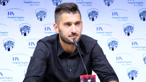 Monterrey ajusta sus piezas; Nicolás Sánchez deja el banquillo de Rayados tras un desastroso Clausura 2026