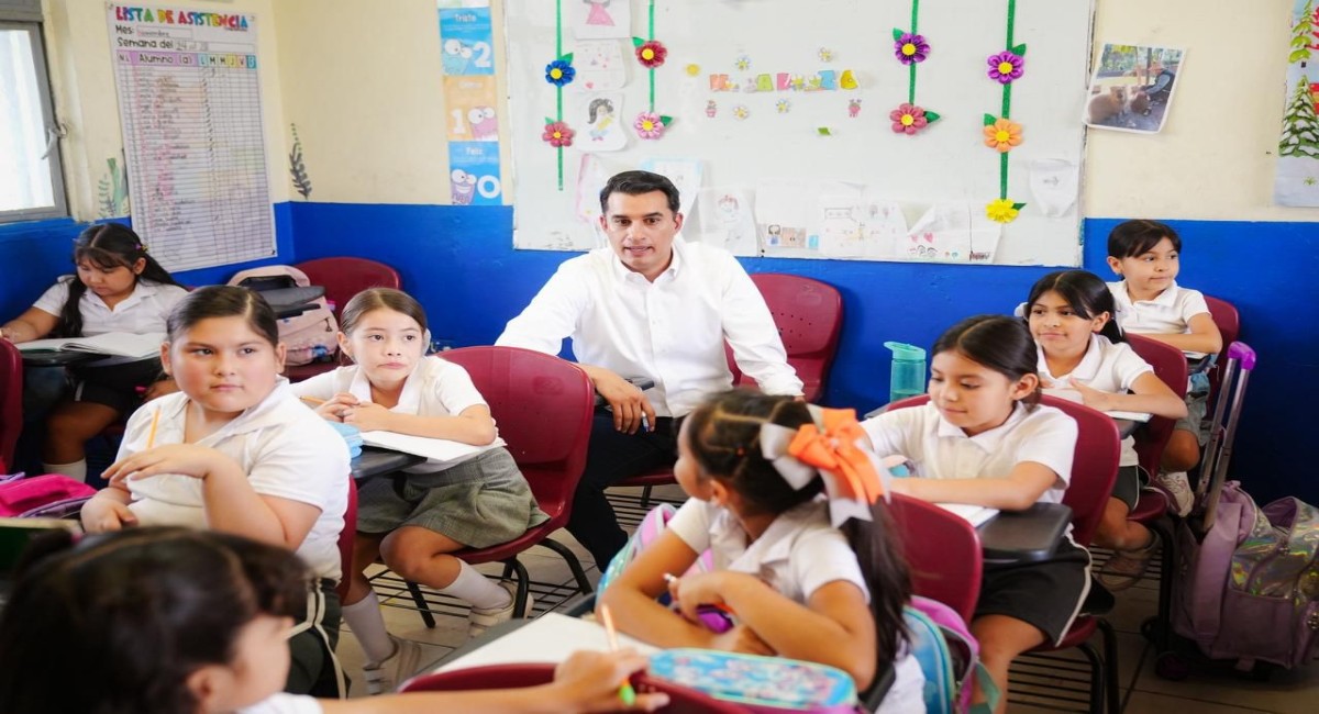 Regresan a las aulas más de 500 mil estudiantes en Sonora tras periodo vacacional