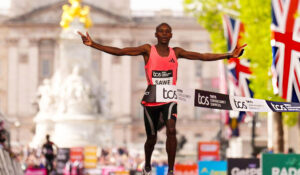 Sabastian Sawe hace historia: Conquista el maratón de Londres e impone marca mundial de 1:59:30