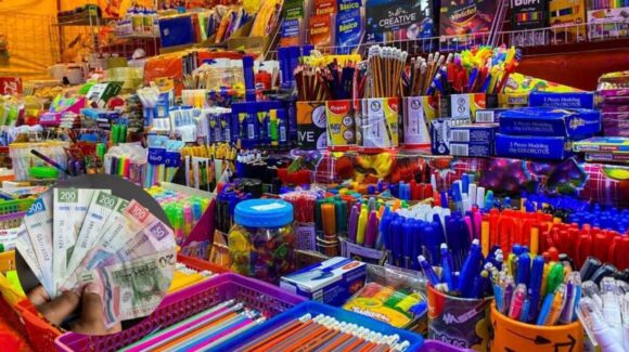 Sheinbaum beneficiará a estudiantes de primaria pública con apoyo para útiles escolares y uniformes