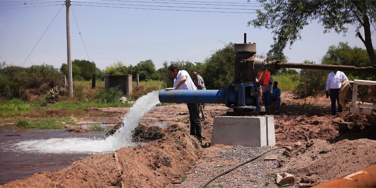 El alcalde verificó el funcionamiento del nuevo pozo