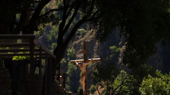 Soldado de Israel destruye una estatua de Jesucristo en Líbano; desata indignación