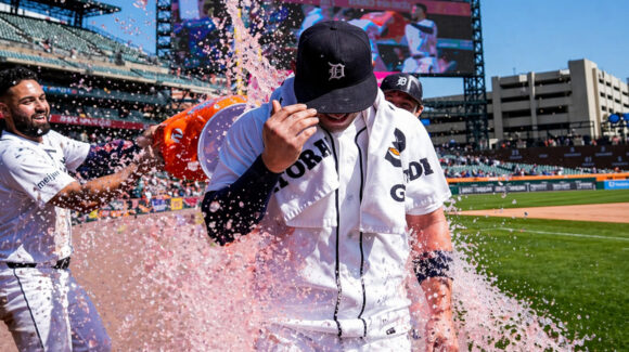 Spencer Torkelson se viste de héroe con cuadrangular para walk-off y los Tigers aseguran la serie ante Milwaukee