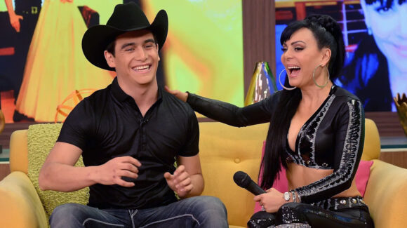 VIDEO: Maribel Guardia se hace tatuaje en honor a su hijo Julián Figueroa y muestra cómo luce