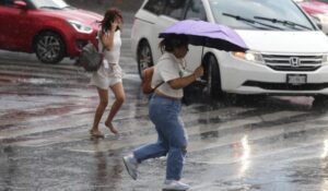 ¿Cómo estará el CLIMA HOY 24 de abril en CDMX? Prevén CALOR y LLUVIAS por la tarde