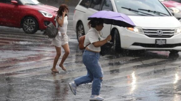 ¿Cómo estará el CLIMA HOY 24 de abril en CDMX? Prevén CALOR y LLUVIAS por la tarde
