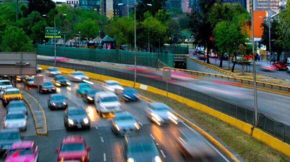 ¿Hoy LUNES hay Doble No Circula en CDMX? Te decimos quién NO circula este 27 de abril de 2026