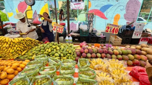 Inflación en México se ubica en 4.53% en abril: Bajan energéticos y suben alimentos