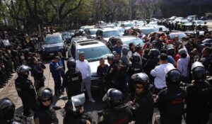 Tráfico en CDMX HOY: ¿Dónde hay marchas y BLOQUEOS este lunes 27 de abril? Toma precauciones