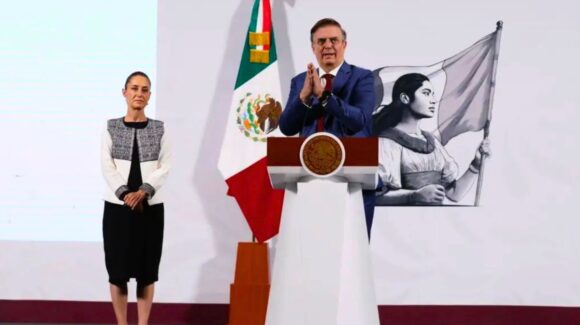 Sheinbaum respalda a Ebrard: Confirma que seguirá en Economía pese a investigación