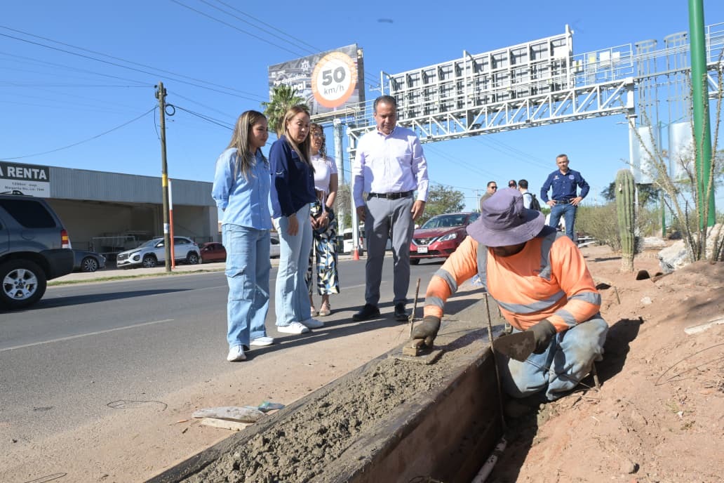Toño Astiazarán supervisa obras de mejoras en Hermosillo