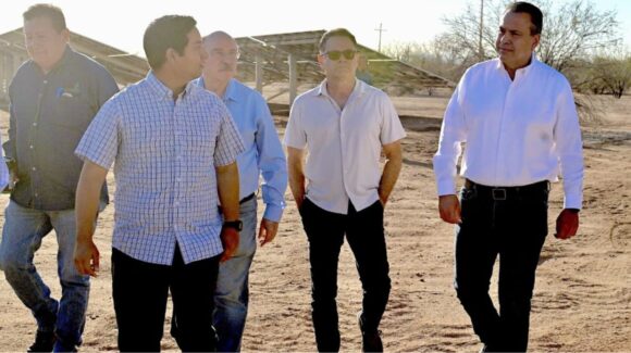 ‘Toño’ Astiazarán supervisa operación de 3 mil paneles solares en Agua de Hermosillo