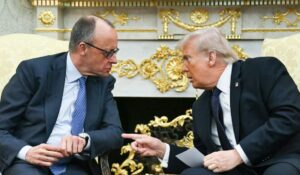 Trump advierte al canciller alemán, Friedrich Merz, que no interfiera en la guerra en Irán