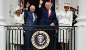 Trump retira de modo parcial aranceles sobre whisky británico tras visita de monarcas