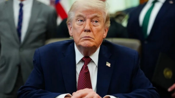 Trump asegura que Irán le pidió levantar bloqueo de Estados Unidos en el Estrecho de Ormuz