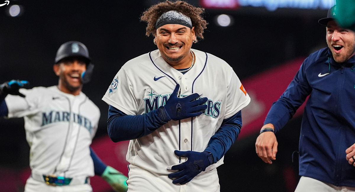 Un sencillo de Josh Naylor le dio la victoria a los Mariners, quienes dejaron tendidos en el terreno a los Athletics