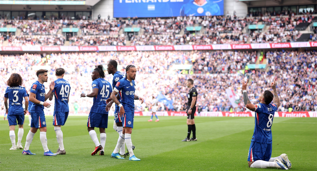 Un solitario gol de Enzo Fernández metió al Chelsea a la final de la FA Cup tras superar al Leeds