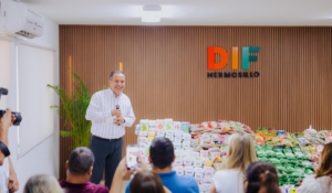 ‘Toño’ Astiazarán y Patty Ruibal entregan más de mil paquetes alimenticios a instituciones en Hermosillo