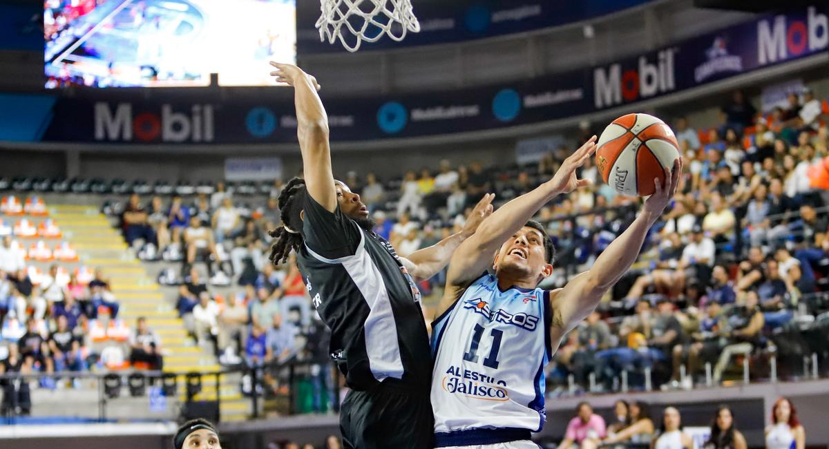 Astros de Jalisco ‘despluma’ a los Halcones de Ciudad Obregón en Jalisco