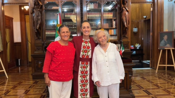 Sheinbaum se reúne con Elena Poniatowska y Jesusa Rodríguez en Palacio Nacional