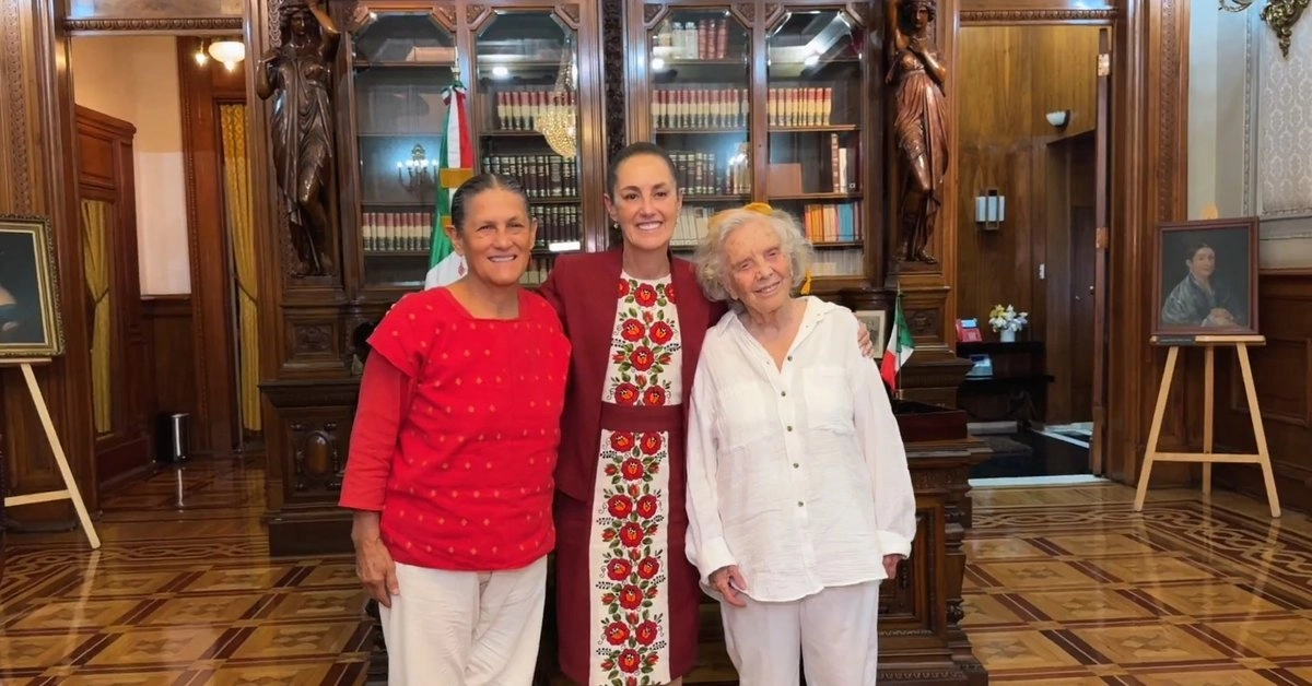 Sheinbaum se reúne con Elena Poniatowska y Jesusa Rodríguez en Palacio Nacional