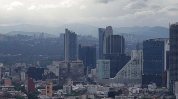 Clima en CDMX HOY 30 de abril: Alertan CALOR de hasta 31°C y cielo nublado