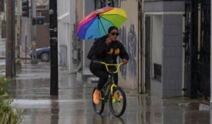 Clima en CDMX HOY 15 de abril: Prevén CALOR de 27°C y LLUVIAS por la noche