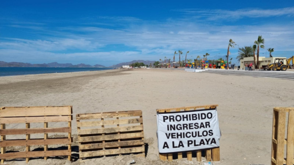 Mantienen prohibido el paso a vehículos en playa del Cochórit en Empalme