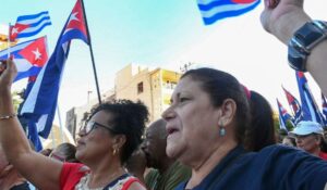 China reafirma su apoyo hacia Cuba contra la “injerencia extranjera” y critica las intervenciones