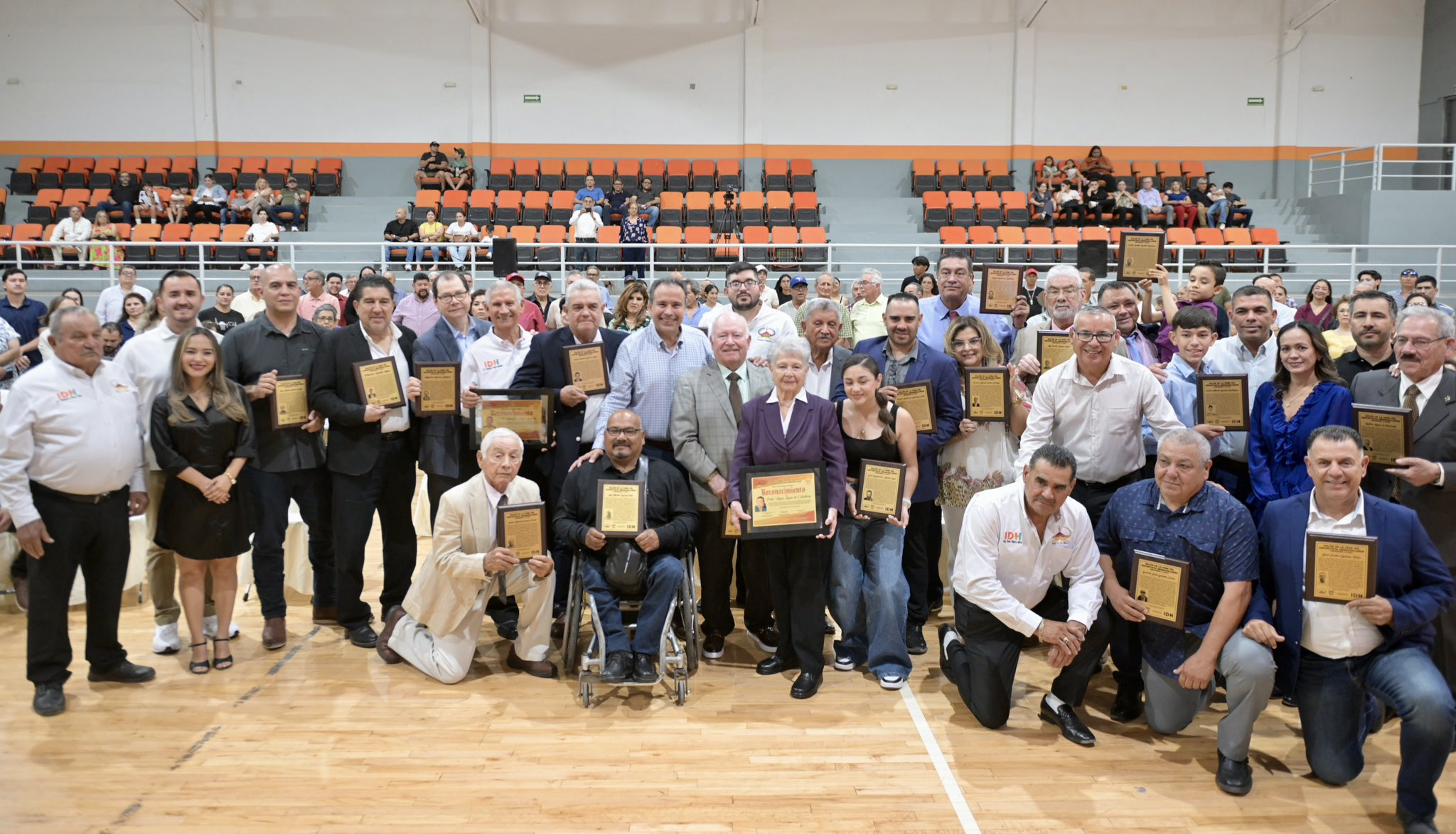 'Toño' Astiazarán reconoce a 20 deportistas entronizados al Salón de la Fama del Deportista Hermosillense