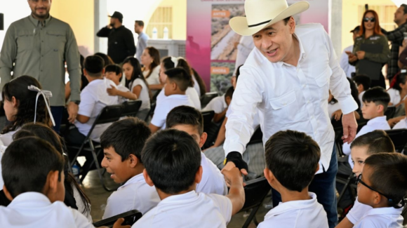 “Nadie se queda atrás”: Durazo lleva becas, apoyos y obras a comunidades rurales de Sonora