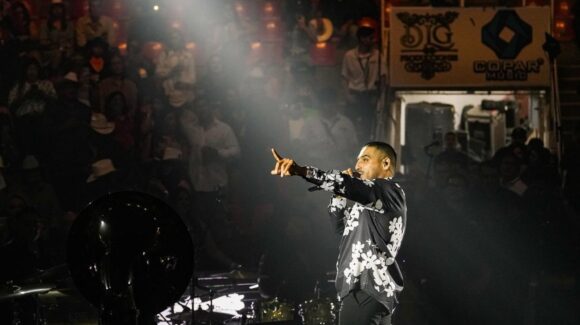 Espinoza Paz y Jacqueline Alcalá arman romántica velada en el Palenque de la ExpoGan 2026