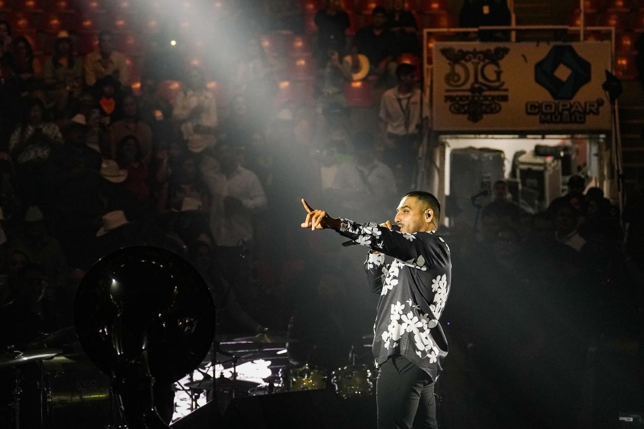 Espinoza Paz y Jacqueline Alcalá arman romántica velada en el Palenque de la ExpoGan 2026