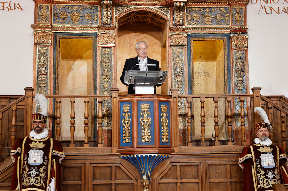 El escritor mexicano, Gonzalo Celorio, recibe el Premio Cervantes 2025 en España