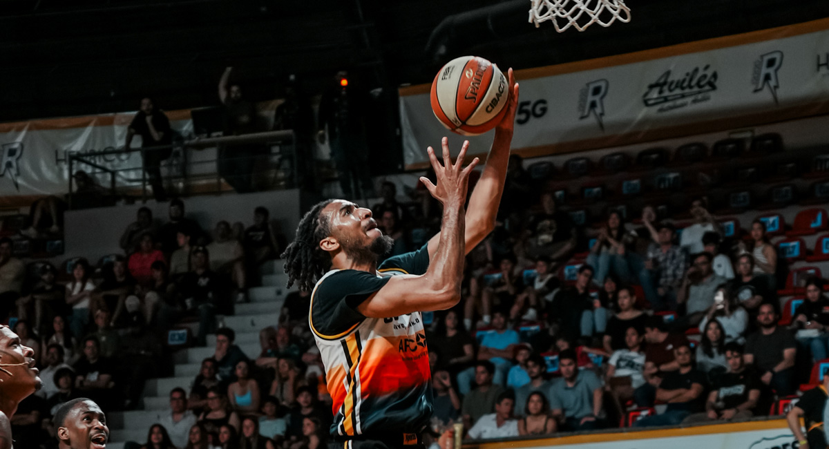 Rayos de Hermosillo y Frayles de Guasave dividen emociones en la Arena Sonora