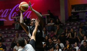 Frayles le corta las alas a los Halcones de Obregón en su visita a Guasave