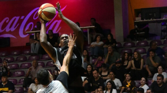 Frayles le corta las alas a los Halcones de Obregón en su visita a Guasave