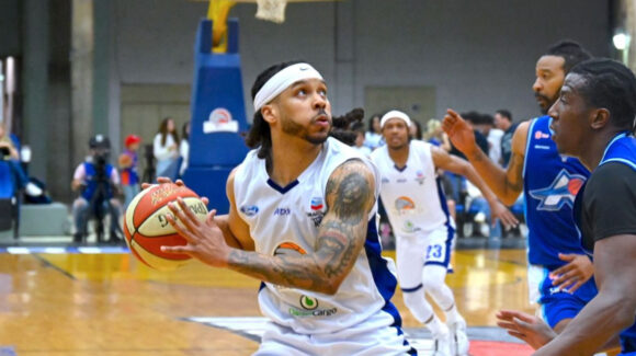 Refuerzo de lujo: Cleveland Thomas Jr. está de regreso con los Halcones de Obregón