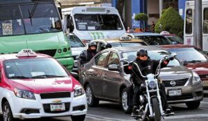Hoy No Circula 17 de abril 2026: ¿Qué autos NO transitan en CDMX y Edomex este VIERNES?