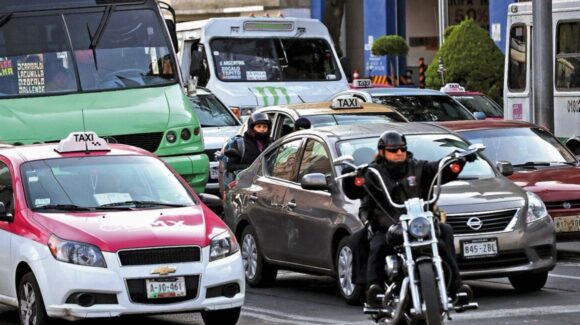 Hoy No Circula 17 de abril 2026: ¿Qué autos NO transitan en CDMX y Edomex este VIERNES?