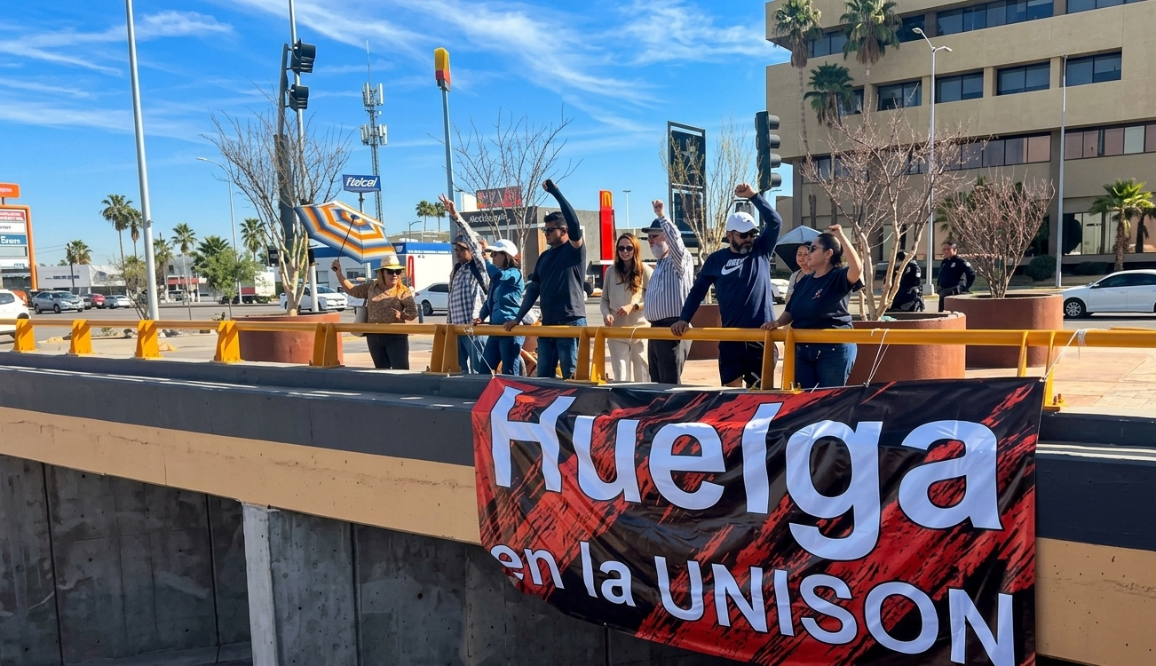 STAUS coloca lonas en exigencia de mejores salarios y prestaciones en Hermosillo