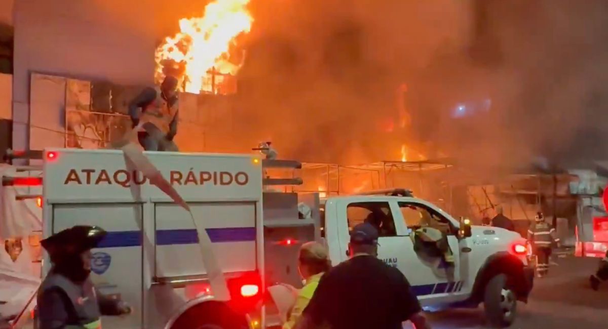 Incendio en La Merced deja cerca de 100 puestos afectados