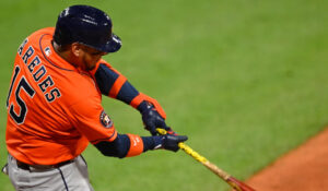 Explosiva jornada de Isaac Paredes; conecta par de jonrones y comanda la victoria de Astros