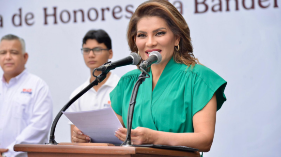 Reconoce Lorenia Valles esfuerzo de comunidad escolar en regreso a clases